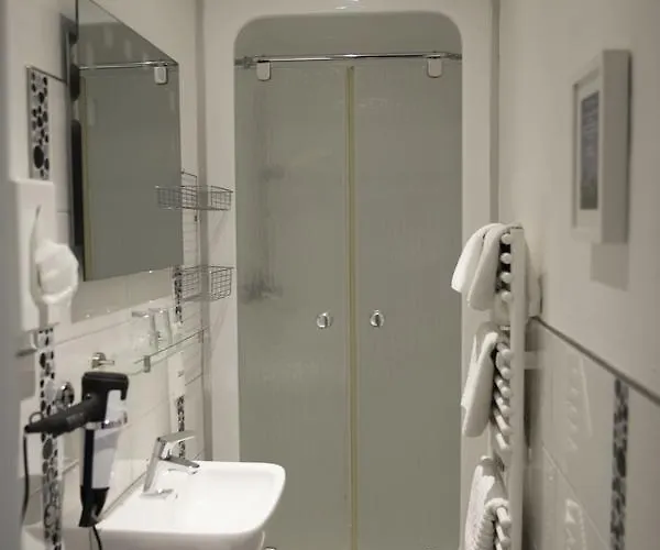 Gasthaus Zum Edertal 酒店 Reddighausen