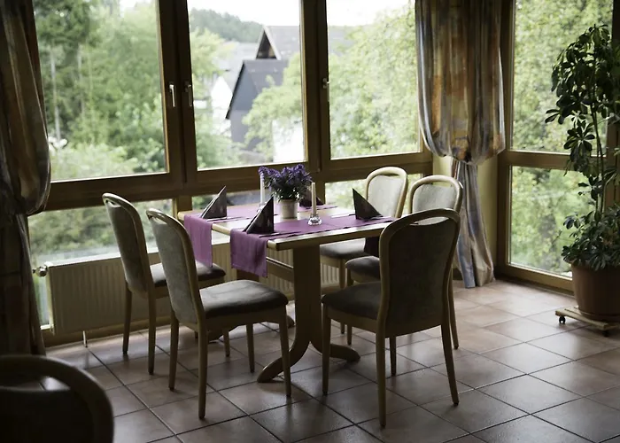 Gasthaus Zum Edertal 酒店 *