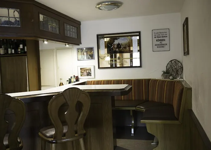 酒店 Gasthaus Zum Edertal Reddighausen