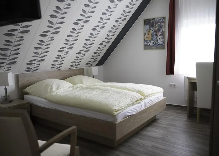 酒店 Gasthaus Zum Edertal